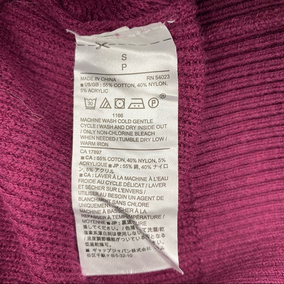 Banana Republic Factory Burgundy Sweater - Picture 4 of 4
